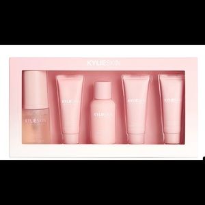 Kylie Skin Care Set